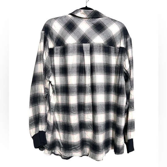 Torrid Flannel Drop Shoulder Button-Front Shirt NWT - Picture 6 of 8